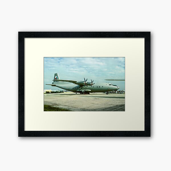 Artikel-Vorschau von Antonov An-12 "Cub" 2105, designt und verkauft von Colin Smedley.