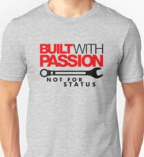 Camiseta unisex Construido con pasión No por estado (5)