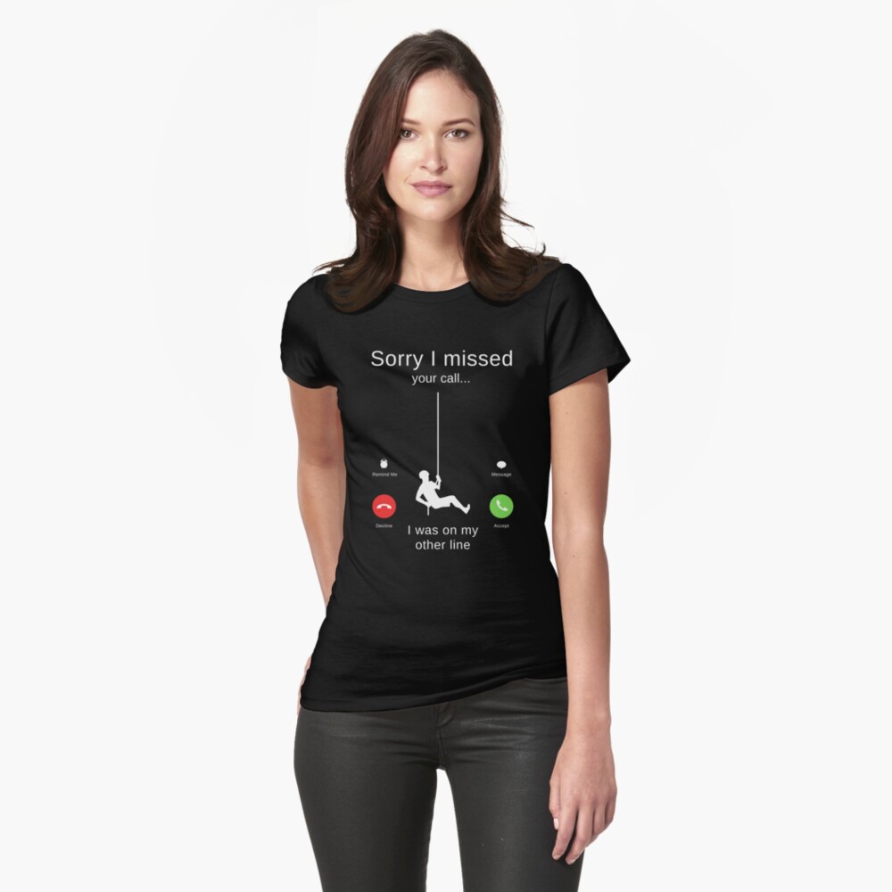 Aperçu de l'œuvre T-shirt moulant créée et vendue par itsokaybyme.