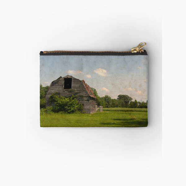 Artikelvorschau, Aging Barn entworfen und verkauft von Joy Rector.