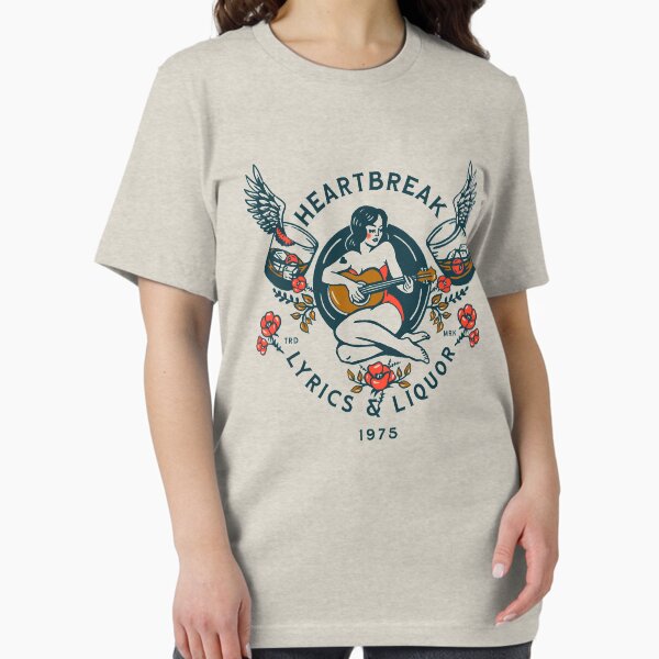 Vista previa del artículo con la obra «"Heartbreak Lyrics & Liquor, 1975" Chica pinup de whisky retro genial tocando la guitarra», diseñado y vendido por The Whiskey Ginger Design Shop.