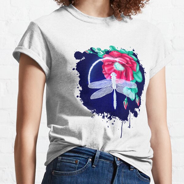 Full bloom | Dragonfly loves roses Classic T-Shirt