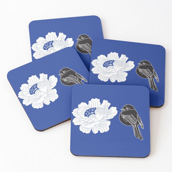 Artikelvorschau, Schwarzer Vogel und blaue Blume und blauer Hintergrund entworfen und verkauft von SueKnox.
