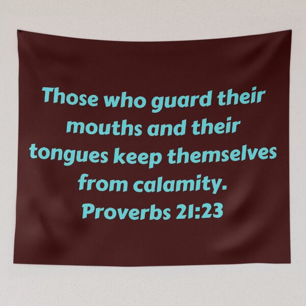 Aperçu de l'œuvre Bible Verse Proverbs 21:23 créée et vendue par Prayingwarrior.