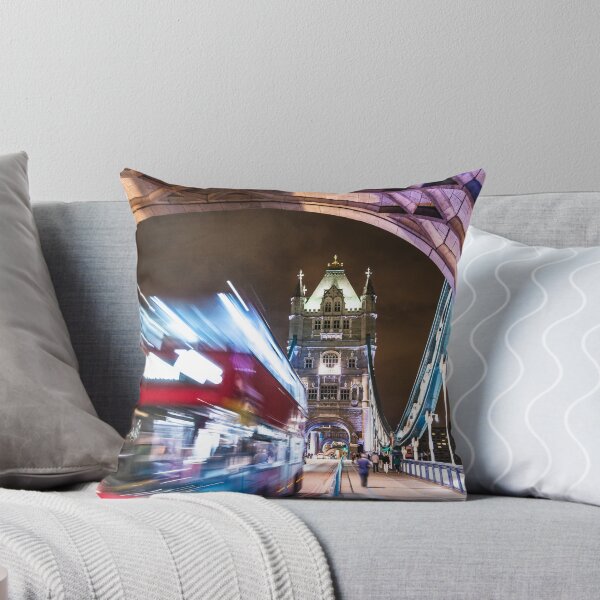 Item preview, bus on the tower bridge designed and sold by franckreporter.