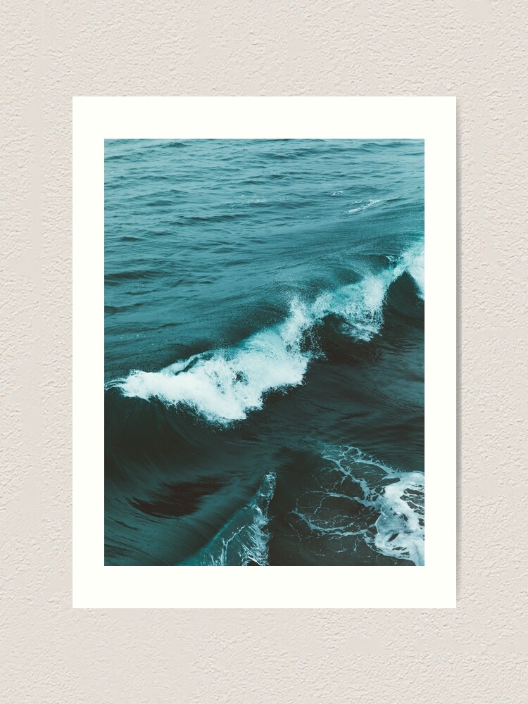 Aesthetic Blue Ocean Waves 