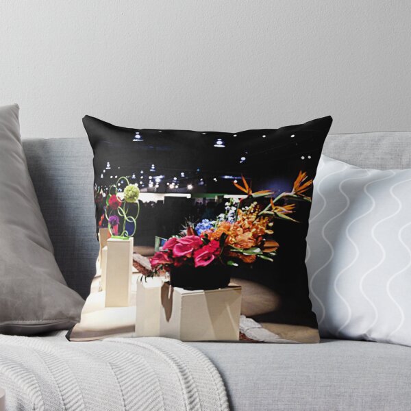 Artikelvorschau, "Floral Display" entworfen und verkauft von Jenna DiAngelo.