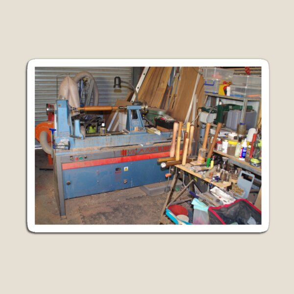 Dirty workshop Magnet