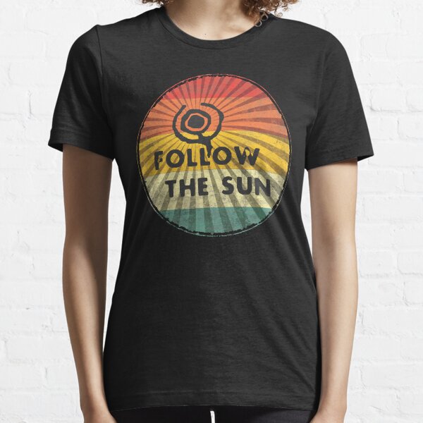 Folge der Sonne - dein neues Balearen Design ist da! Essential T-Shirt