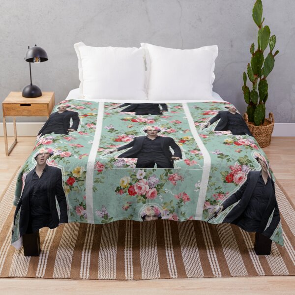 Artikelvorschau, Blumengekrönter Sherlock | Perfektes Geschenk entworfen und verkauft von Sherlockartds.