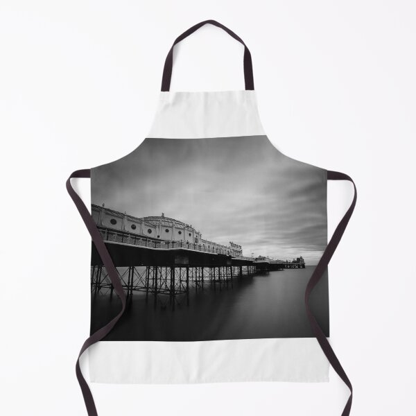 Artikelvorschau, Brighton Pier schwarz und weiß entworfen und verkauft von Dean messenger.