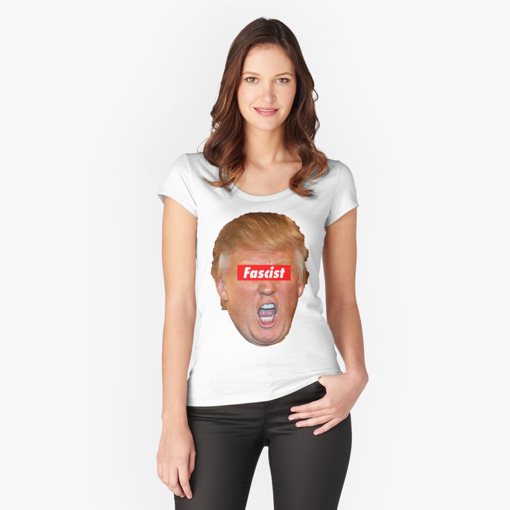 Artikel-Vorschau von Tailliertes Rundhals-Shirt, designt und verkauft von Thelittlelord.