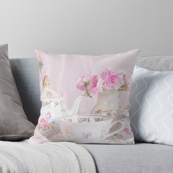 Artikel-Vorschau von Shabby Chic Schönes Porzellan Teeservice Pink Roses Cottage Wandkunstdrucke, designt und verkauft von DiverseVisionsHarmony.