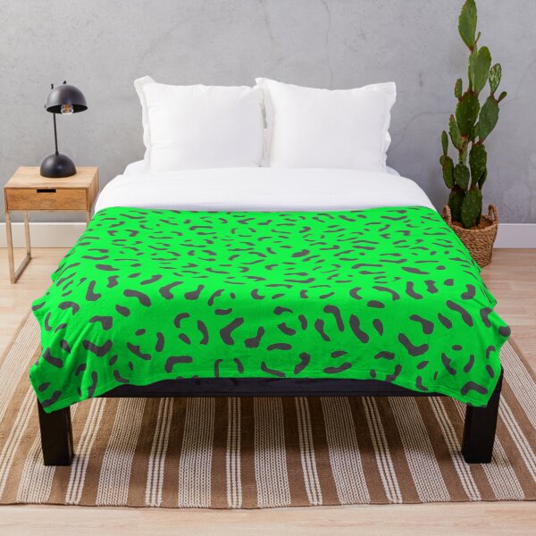 Artikelvorschau, Modern Wild Animal Print Inspired Pattern Style entworfen und verkauft von TeeColony.