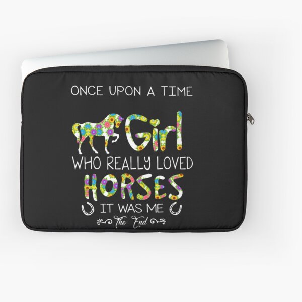 Aperçu de l'œuvre Il était une fois une fille qui aimait vraiment les chevaux T-shirt créée et vendue par Clavitaps.