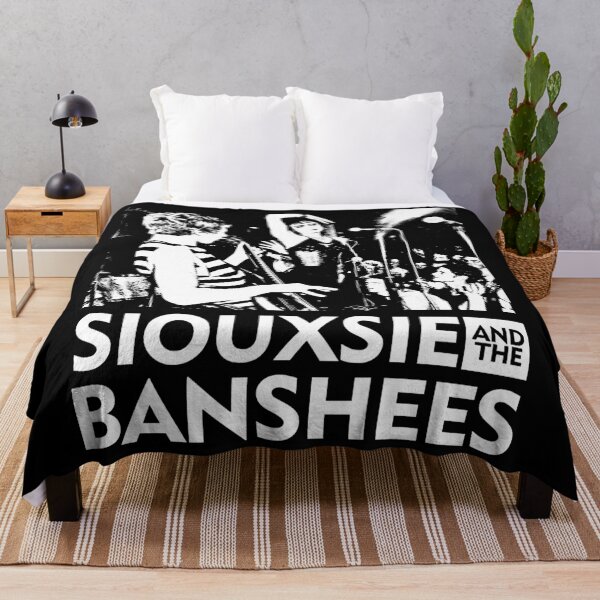 Artikelvorschau, Sioux The Legend Siouxsie And The Banshees Rockband Classic entworfen und verkauft von Applewhite882.