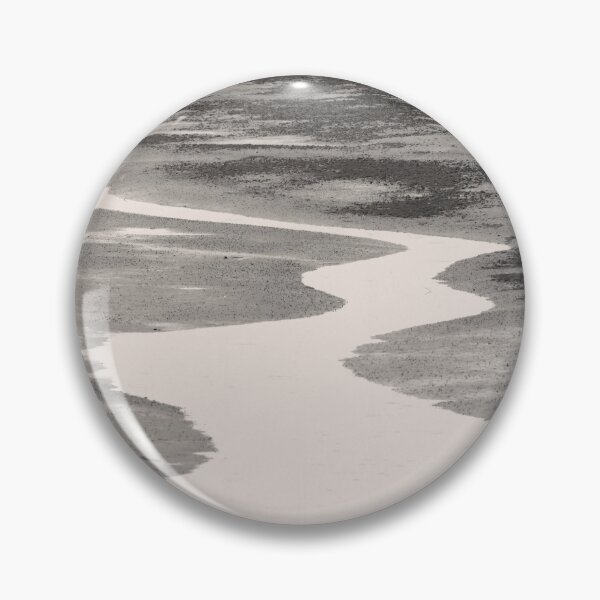 Artikelvorschau, Schwarz-weißer Curvy Marshland Stream entworfen und verkauft von KsbAesthetics.