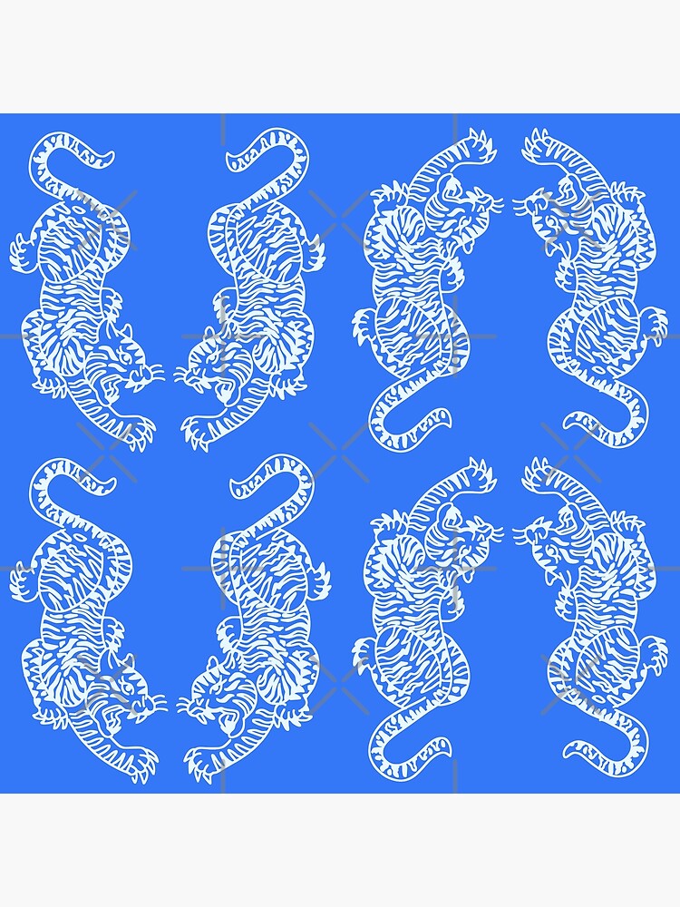 Aperçu 3 sur 3. Impression artistique avec l'œuvre Multi Bleu Rose Tigre Répétant Impression - Preppy Moderne Contemporain créée et vendue par PeriodicLabel.