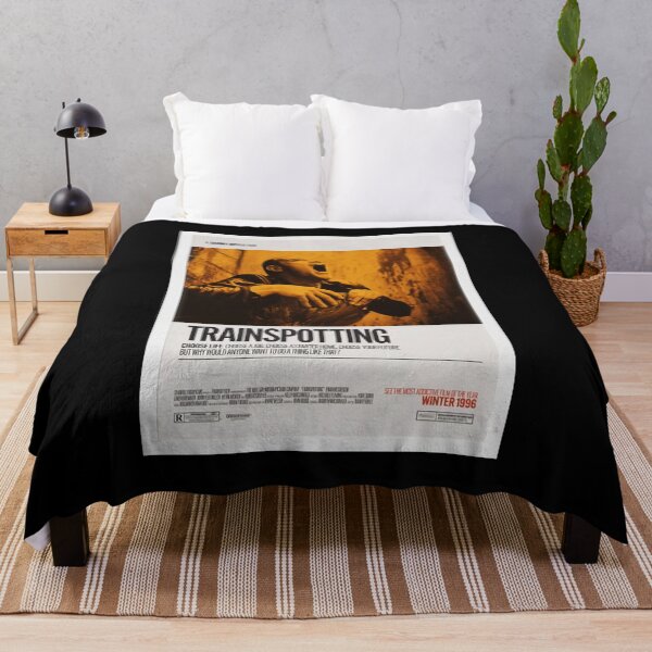 Aperçu de l'œuvre Trainspotting Movie Gift For Fans, Gift For Men and Women, Gift Halloween Day, Gift Thanksgiving, Gift Christmas Day créée et vendue par DavidKingsbury.