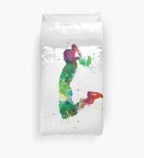 Funda nórdica dunking jugador de baloncesto joven