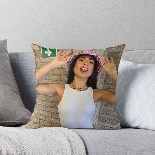 Artikelvorschau, Emily zu heiß zu handhaben entworfen und verkauft von Aileenl07.