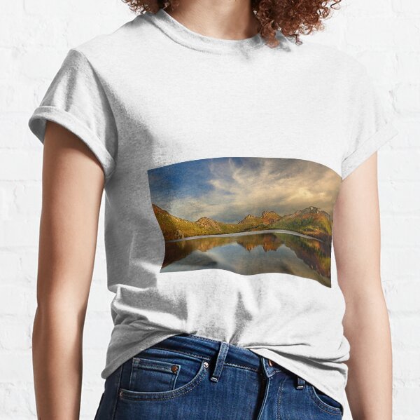 Afternoon light, Dove Lake Classic T-Shirt