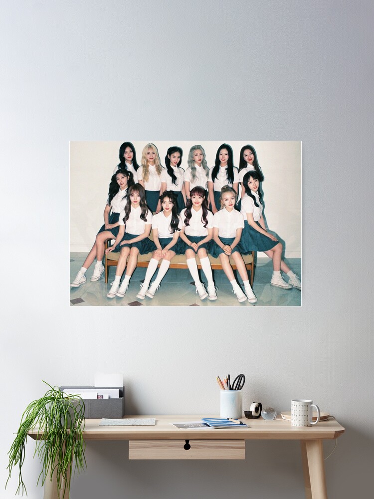 LOONA オリビアへ　ヘジュ　ソロ　ポスター Loona Olivia Hye Hyeju Solo Poster