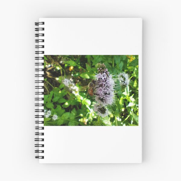 Item preview, Una abeja obrera amigable designed and sold by Rudith.