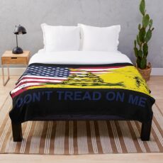 Amerikanische Gadsden-Flagge getragen Fleecedecke