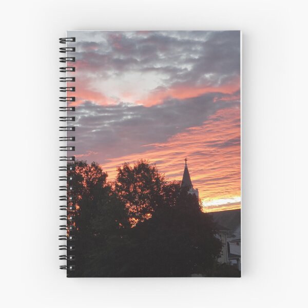 Artikelvorschau, Sonnenuntergang in der Kleinstadt entworfen und verkauft von PoodlesPictures.