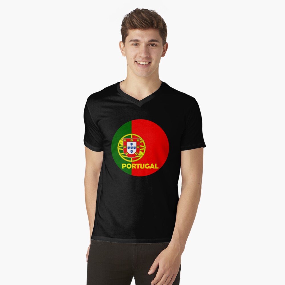 Artikel-Vorschau von T-Shirt mit V-Ausschnitt, designt und verkauft von Shariss.