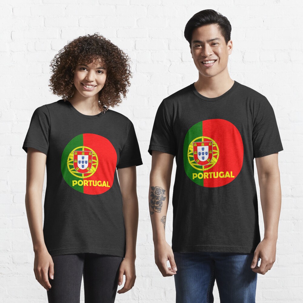 Artikel-Vorschau von Essential T-Shirt, designt und verkauft von Shariss.