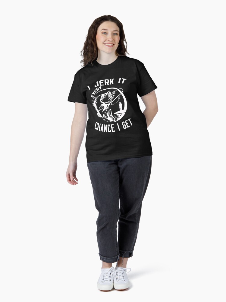 Imagen 4 de 7, Camiseta clásica con la obra Lo hago con mucha mas fuerza cada vez que puedo, diseñada y vendida por binly123.
