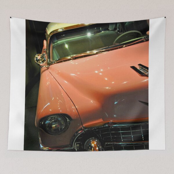 Aperçu de l'œuvre Exposition Elvis Presley Cadillac Rose Graceland créée et vendue par AndyEvansPhotos.