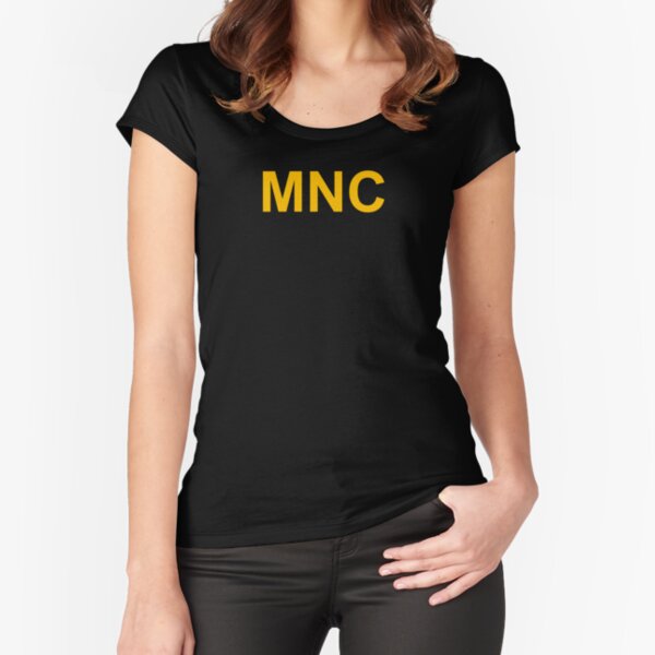 MAINCOIN Fitted Scoop T-Shirt