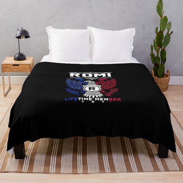 Aperçu de l'œuvre Romi Name T Shirt - Romi Eagle Lifetime Member Gift Item Tee.Png créée et vendue par ymaszcarme.