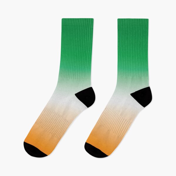 Artikelvorschau, Irland St. Patrick's Day Grün Weiß und Orange Irish Ombre Tie Dye entworfen und verkauft von StudioBlack.