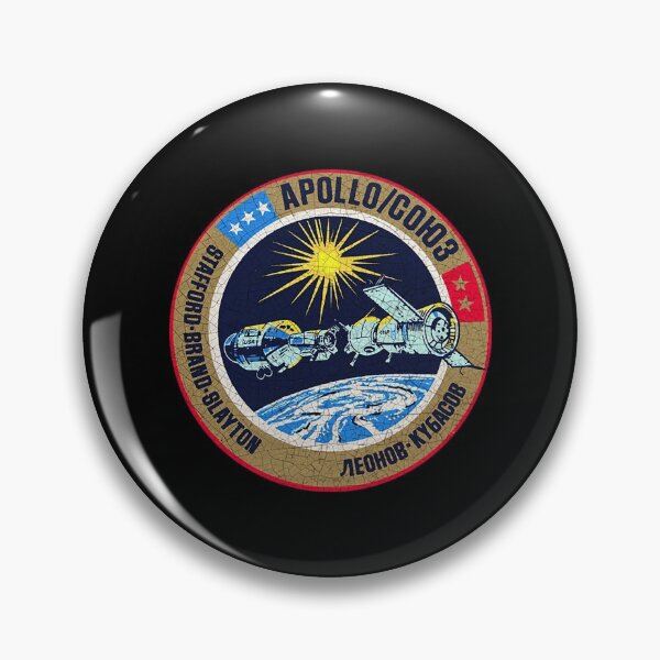 Artikelvorschau, Apollo Soyuz T-ShirtApollo-Soyuz entworfen und verkauft von WachuBee.