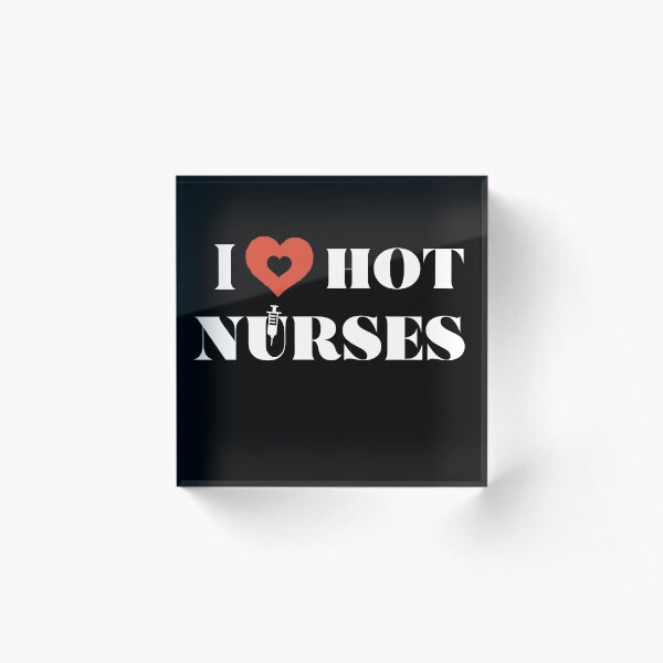 Aperçu de l'œuvre J'aime les infirmières chaudes créée et vendue par Simple2simple.