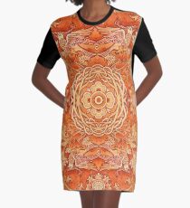 - Goldenes Muster - T-Shirt Kleid