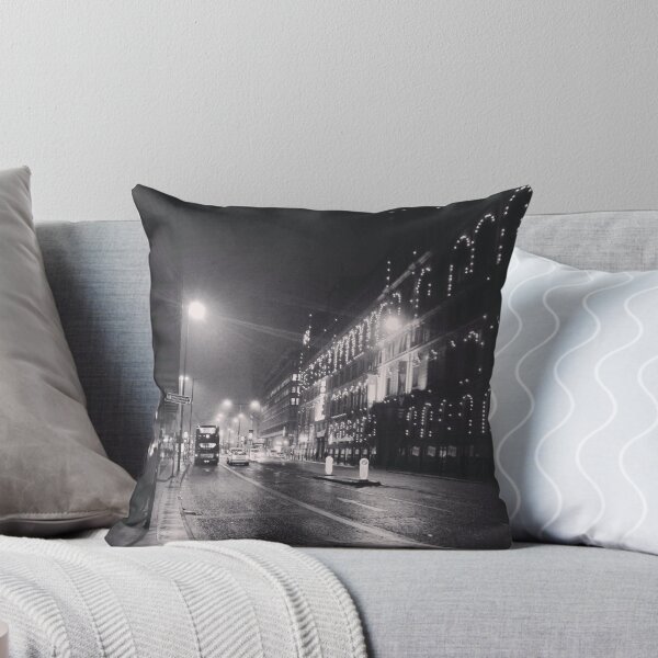 Artikelvorschau, The streets of Manchester by night   entworfen und verkauft von Michaelocm3.