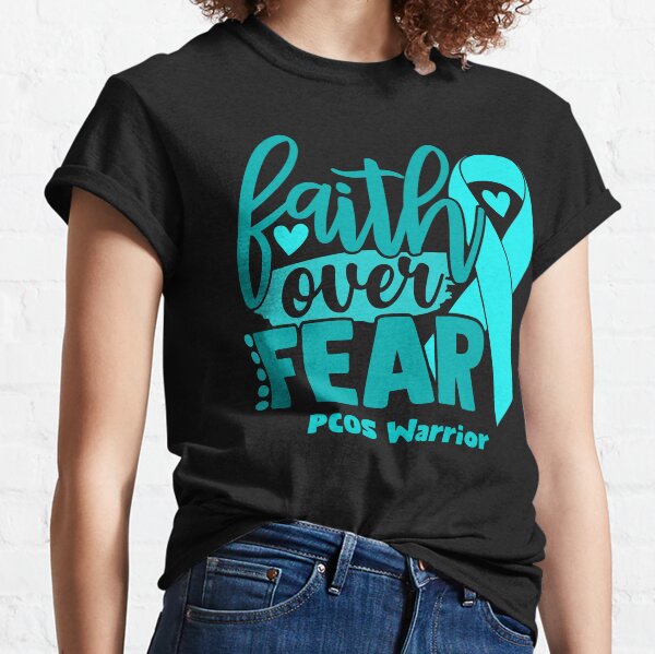 Vista previa del artículo con la obra «Faith Over Fear PCOS Warrior», diseñado y vendido por largellie.