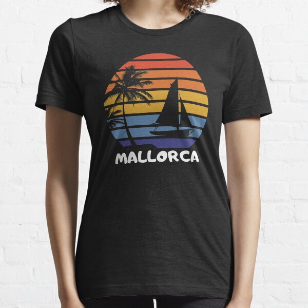Mallorca SOMMER Segelboot Essential T-Shirt