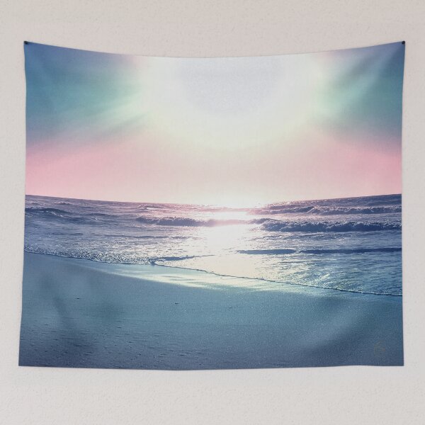Aperçu de l'œuvre Photo de plage tropicale au coucher du soleil sur la mer en été créée et vendue par NdesignTrend.