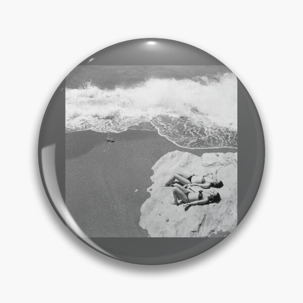 Item preview, 2016 A prendere il sole sulle rocce designed and sold by robertoferrero.