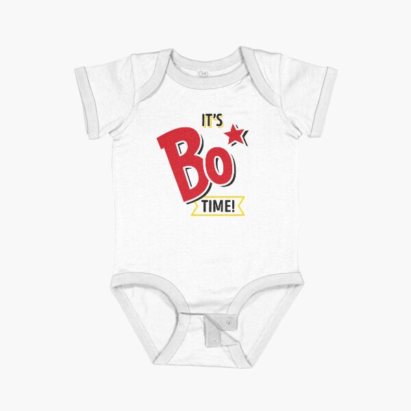 Vista previa del artículo con la obra «¡Es hora de Bo! - Bojangles (texto negro)», diseñado y vendido por sticker-stacker.
