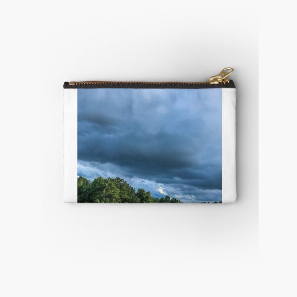 Artikelvorschau, Sturmwolken entworfen und verkauft von spookyhaley42.