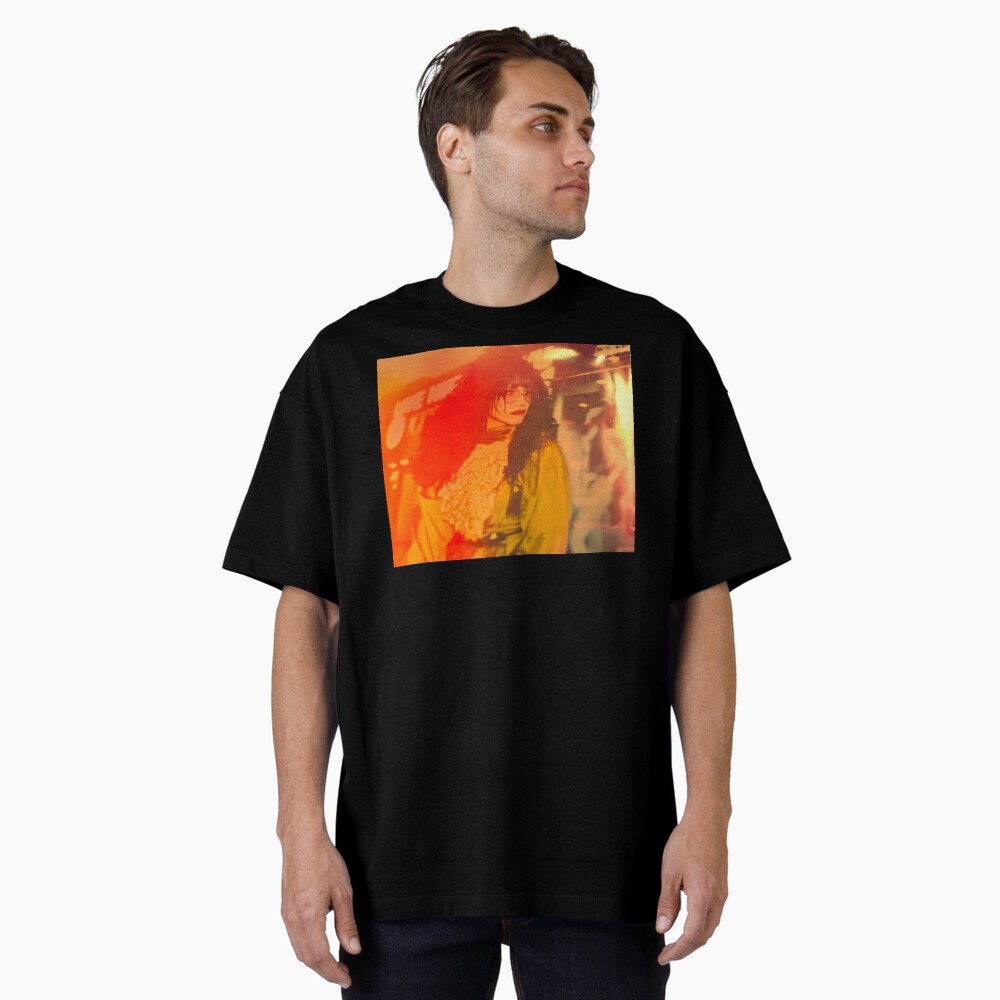 Aperçu de l'œuvre T-shirt oversize créée et vendue par RoyalNadja.