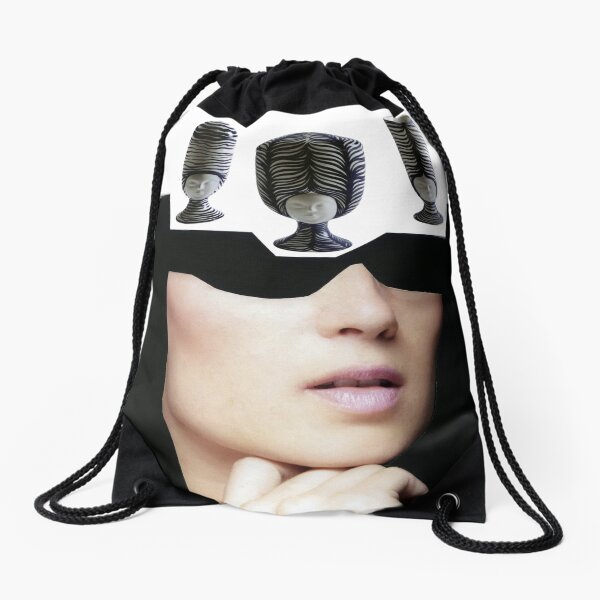 I got my eyes on you Drawstring Bag