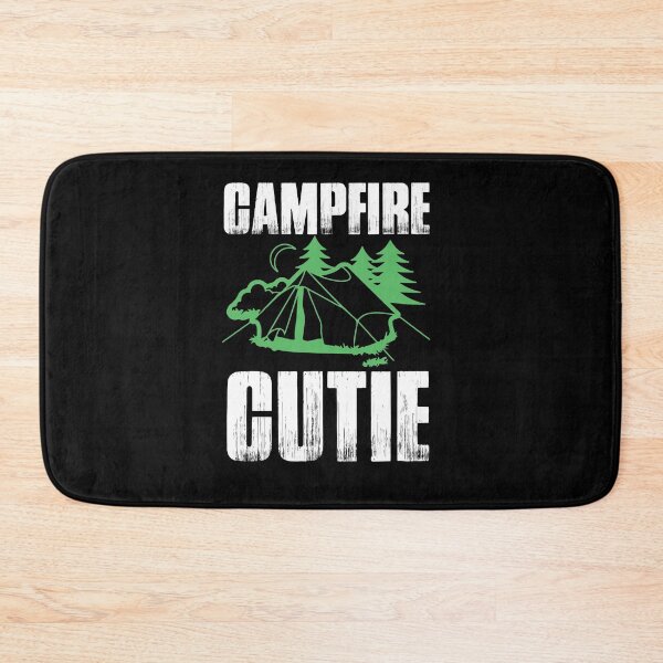 Artikelvorschau, CAMPFIRE CUTIE, CAMPFIRE SHIRT LUSTIGES BRENNHOLZ CAMPING SOMMER entworfen und verkauft von SBEEKAA.